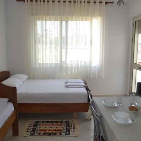 Appartement Studio Apartment Golem *